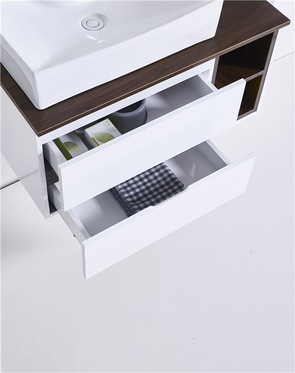 46 ভ্যানিটি GGP35