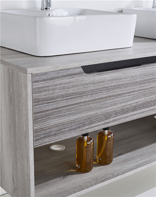 ভ্যানিটি GGM04