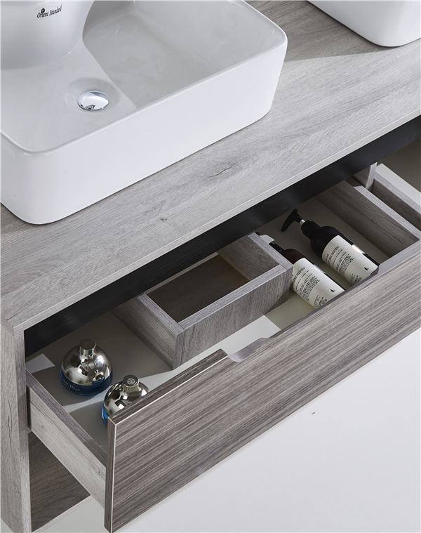 ভ্যানিটি GGM04